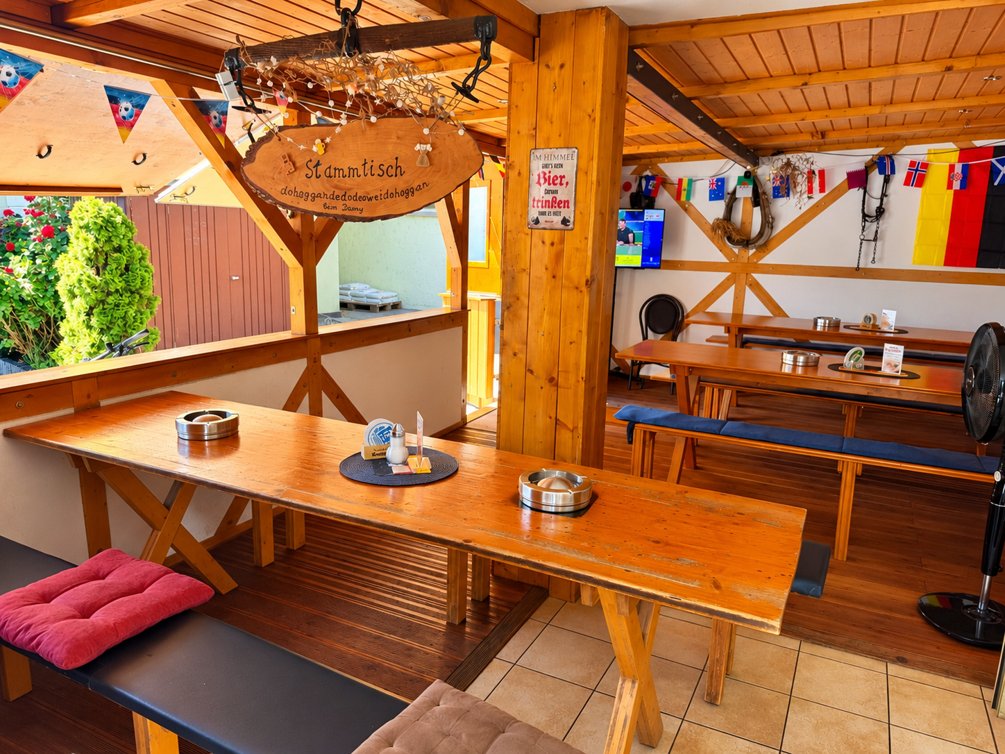Biergarten und Stammtisch bei Danys Sportsbar & Pub
